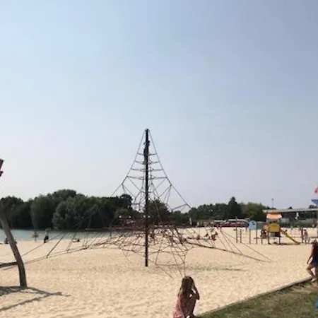 Authentique A Clermont-creans Avec Piscine Partagee شاليه لا فْلوش