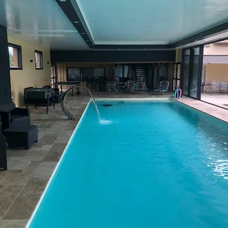 Authentique A Clermont-creans Avec Piscine Partagee لا فْلوش