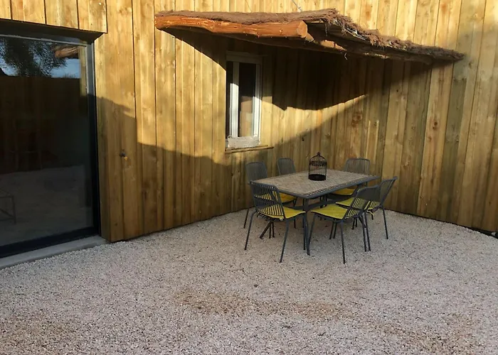 Authentique A Clermont-creans Avec Piscine Partagee * 라플레슈